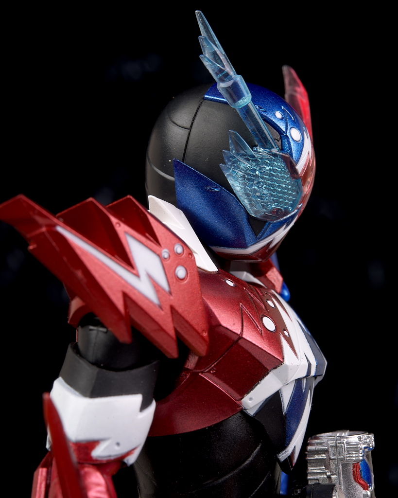 レビュー】S.H.Figuarts 仮面ライダービルド ラビットタンク