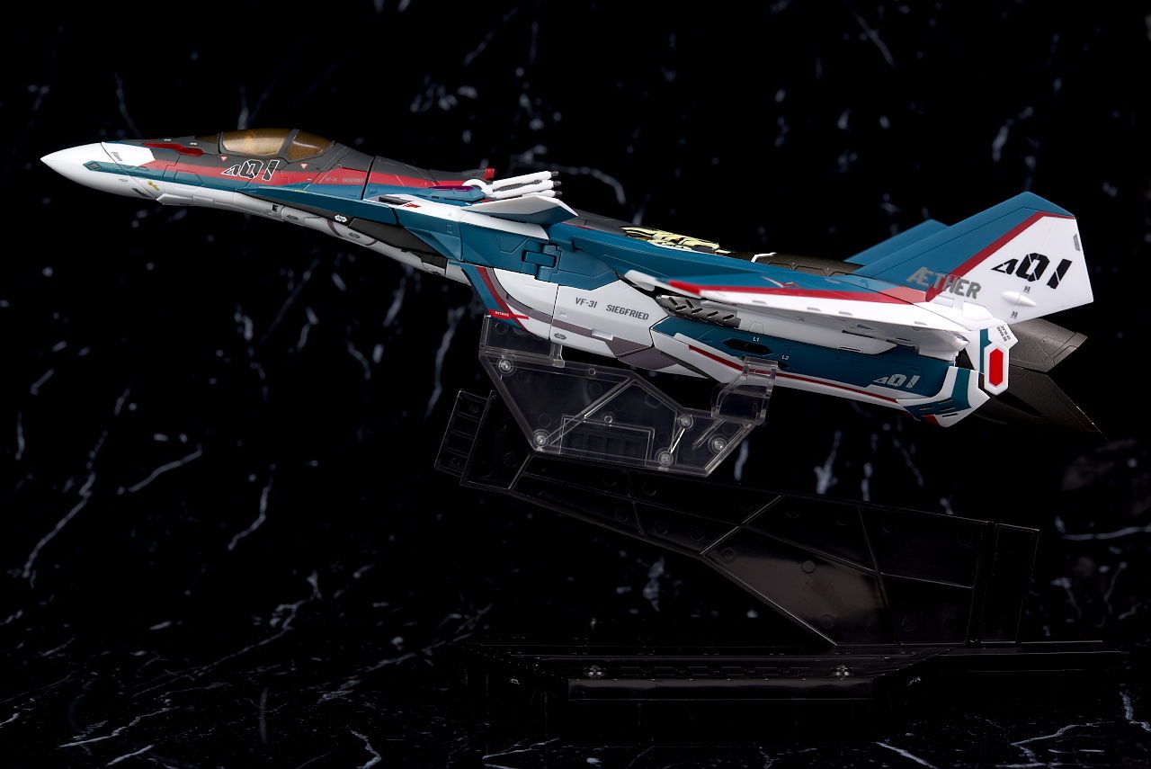 DX超合金 VF-31Sジークフリード(アラド・メルダース機) レビュー