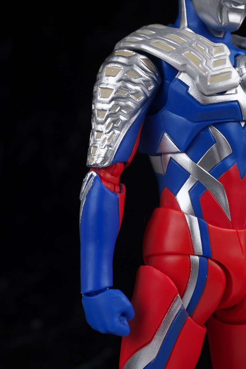 【新品未開封】フィギュアーツテクターギアゼロ Amazon.co.jp: BANDAI SPIRITS(バンダイ スピリッツ) S.H.