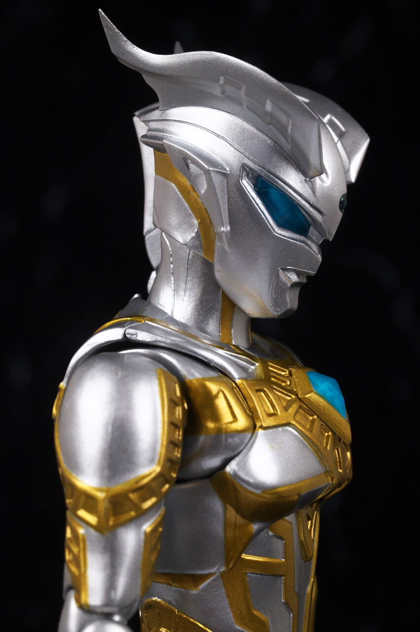 S.H.フィギュアーツ ウルティメイトシャイニングウルトラマン