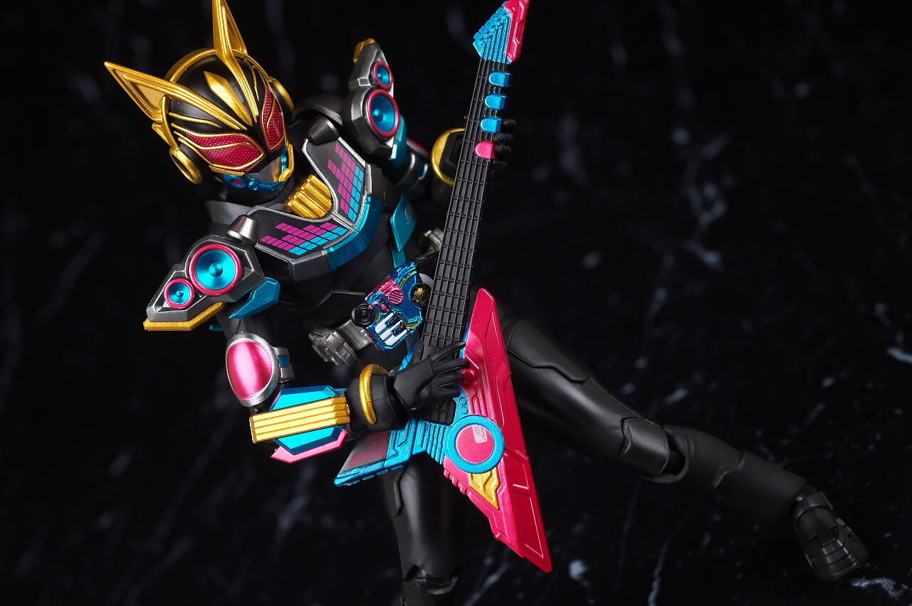 S.H.フィギュアーツ 仮面ライダーナーゴ ビートフォーム レビュー : は