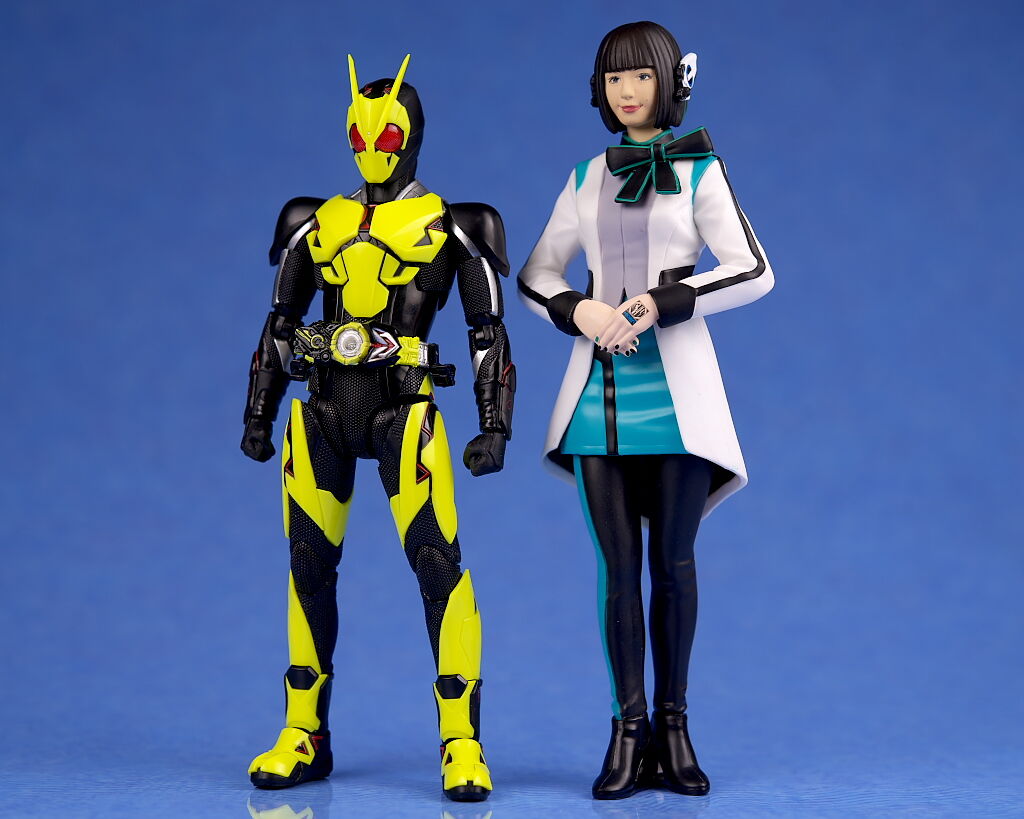 Amazon.co.jp: 仮面ライダーゼロワン 鶴嶋乃愛公認 イズ
