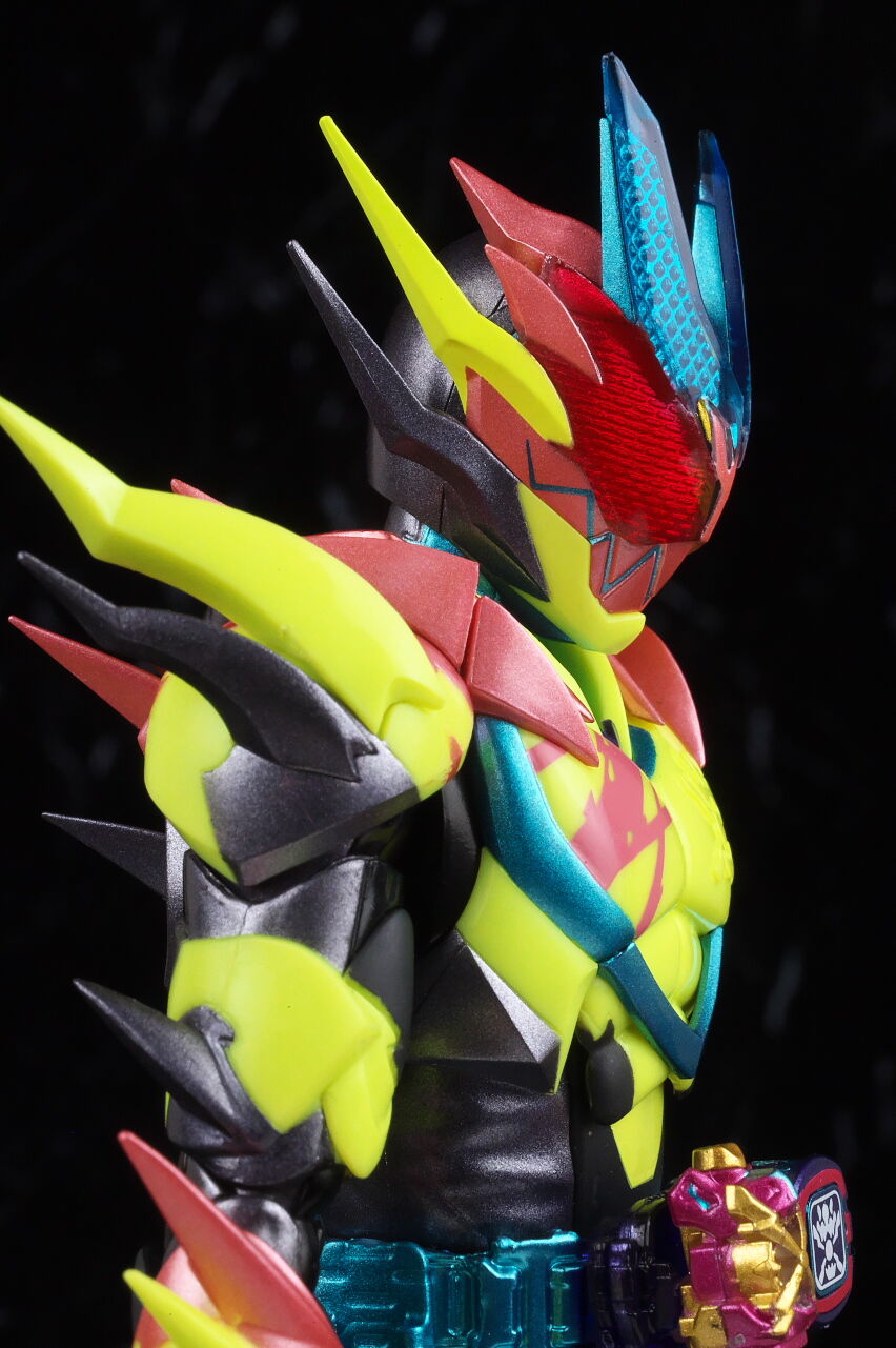 【未使用・未開封】仮面ライダーリバイス サンダーゲール S.H.フィギュアーツ Come on！サンダーゲイル GO！” 「仮面ライダーリバイス」が