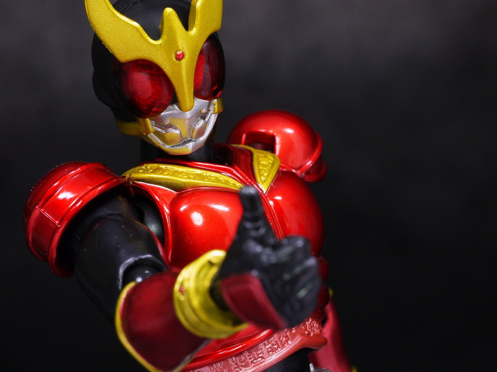 S H フィギュアーツ 仮面ライダークウガ マイティフォーム レビュー はっちゃか S H フィギュアーツ 仮面ライダークウガ マイティフォーム レビュー はっちゃか