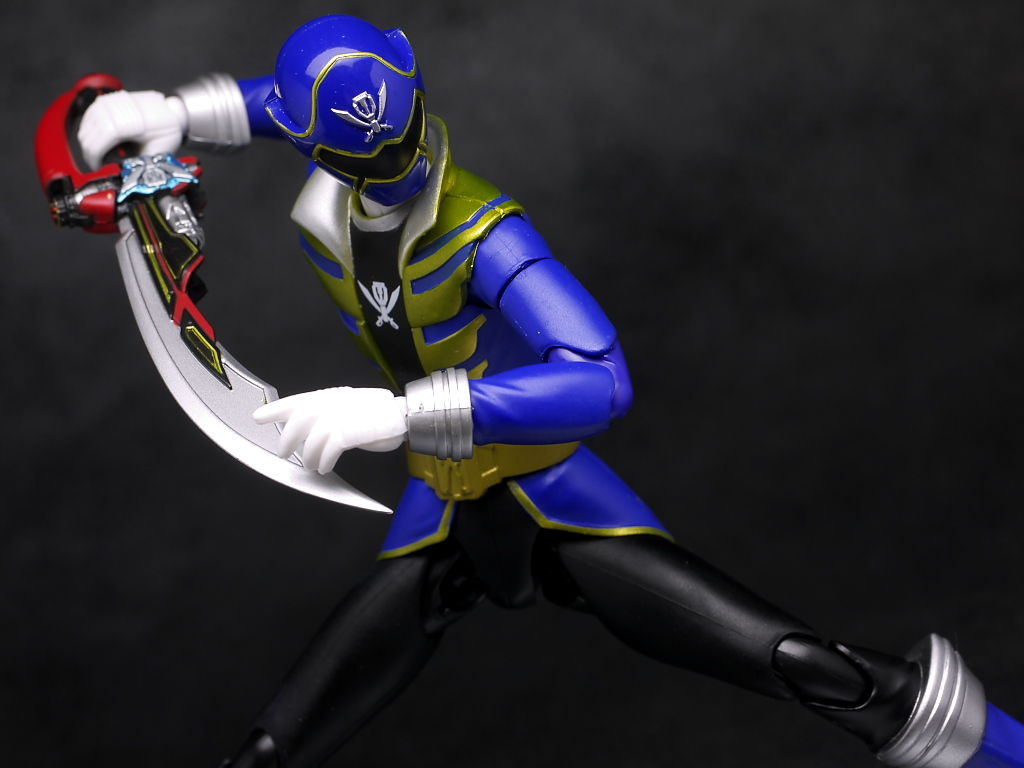Amazon.com: S.H.Figuarts : Kaizoku Sentai Gokaijer Gokai