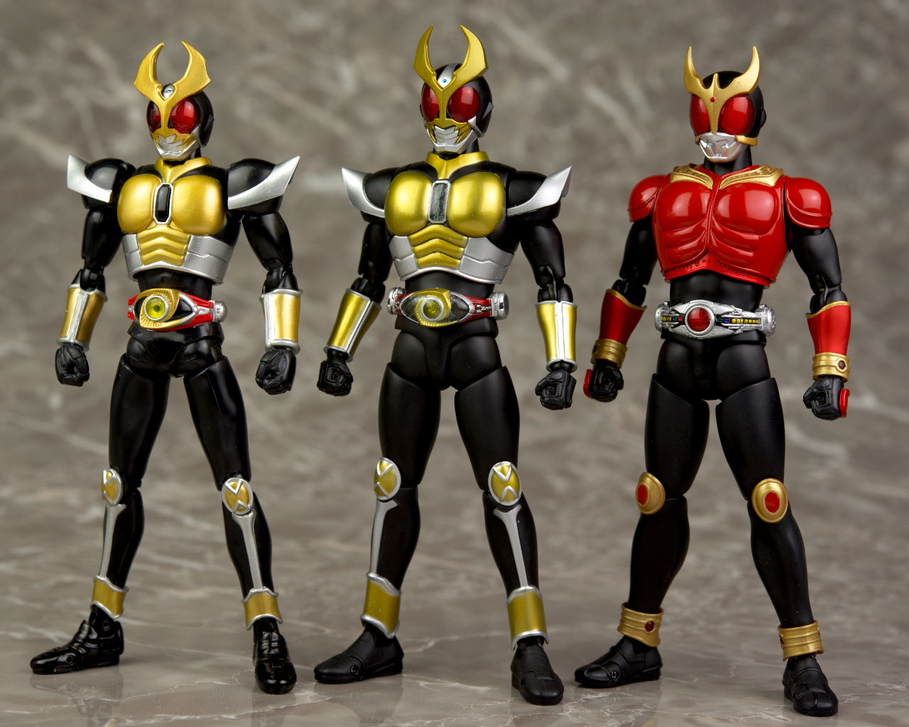 Amazon.co.jp: S.H.Figuarts（真骨彫製法） 仮面ライダーアギト