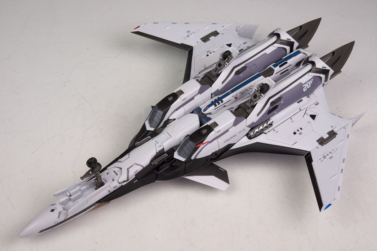 DX超合金 VF-31Fジークフリード(メッサー・イーレフェルト機 DX超合金 VF-31Fジークフリード(メッサー・イーレフェルト機