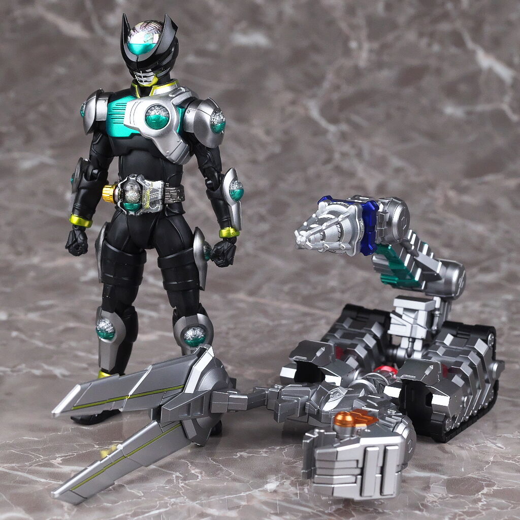 S.H.フィギュアーツ（真骨彫製法）CLAWs・サソリ レビュー : は
