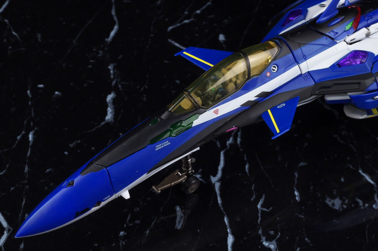 DX超合金 YF-29デュランダルバルキリー（マクシミリアン・ジーナス機