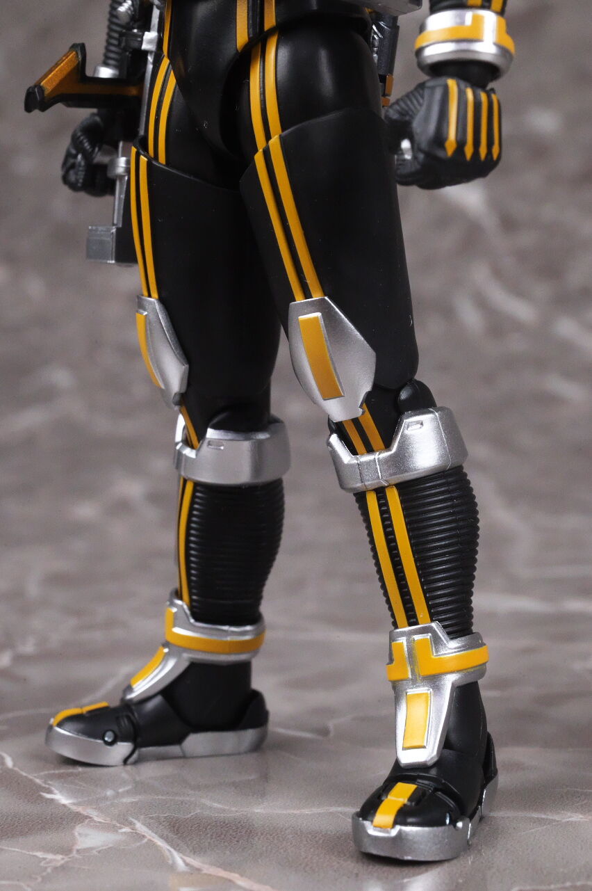 S.H.フィギュアーツ（真骨彫製法） 仮面ライダーカイザ レビュー : は