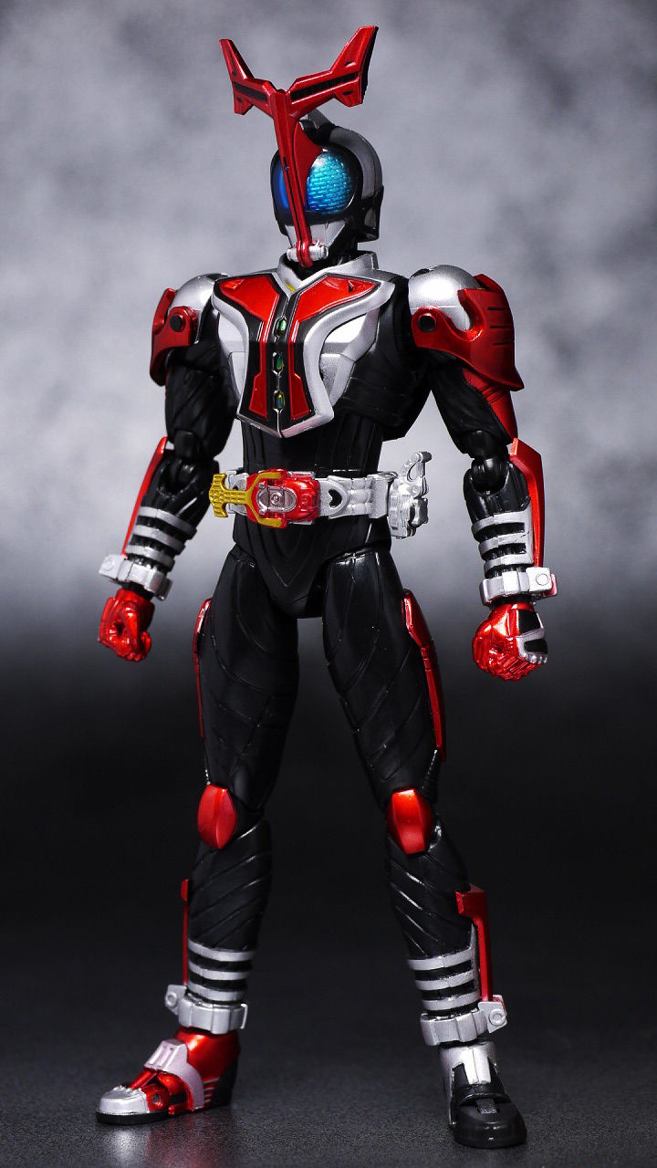 S.H.フィギュアーツ 仮面ライダーカブト ハイパーフォーム レビュー ...