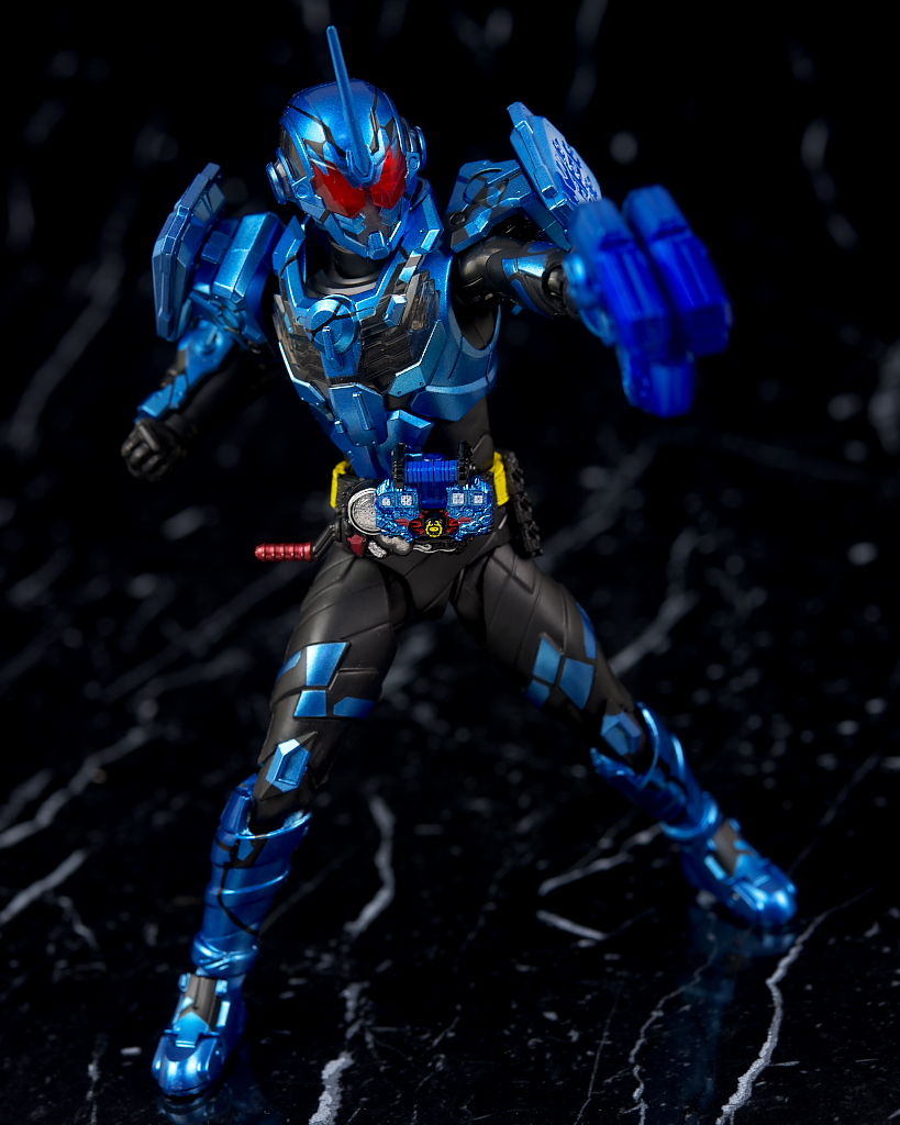 S.H.フィギュアーツ 仮面ライダーグリスブリザード レビュー : はっちゃか