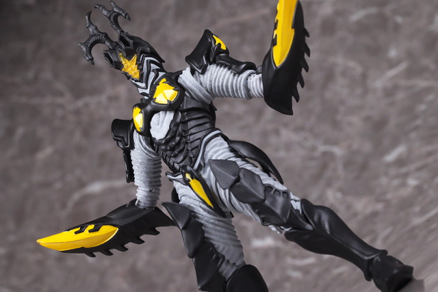 フィギュアーツ ハイパーゼットン レビュー