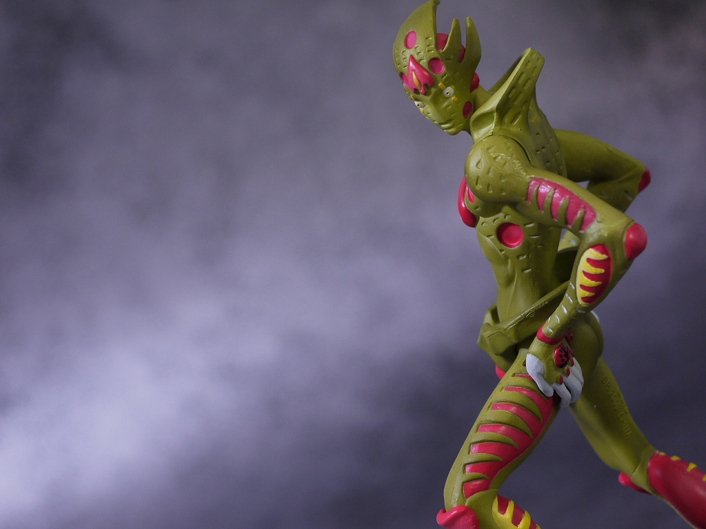 ジョジョの奇妙な冒険 Dx組立式ポージングフィギュア ゴールド E レクイエム レビュー はっちゃか