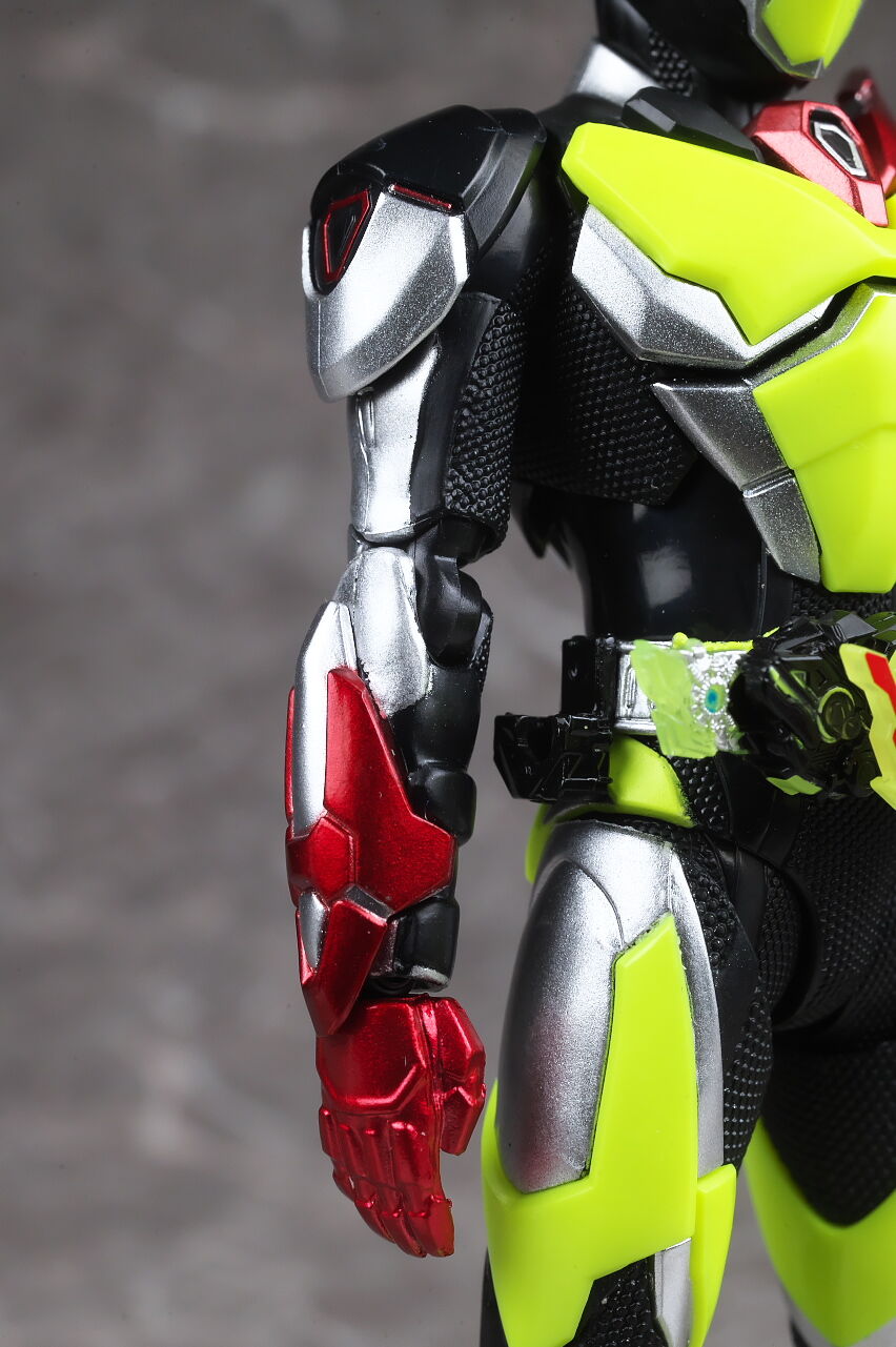 S.H.フィギュアーツ 仮面ライダーゼロツー (イズVer.) レビュー