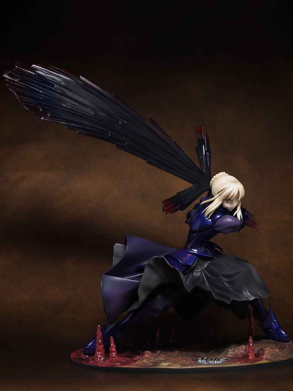 【新品フィギュア】［グッドスマイル］セイバーオルタ～卑王鉄槌 Amazon | Fate/stay night セイバーオルタ~卑王鉄槌(ヴォーディ