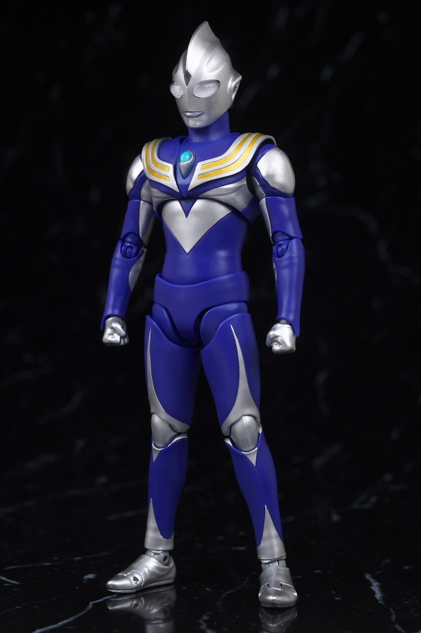 S.H.フィギュアーツ（真骨彫製法）ウルトラマンティガ スカイタイプ
