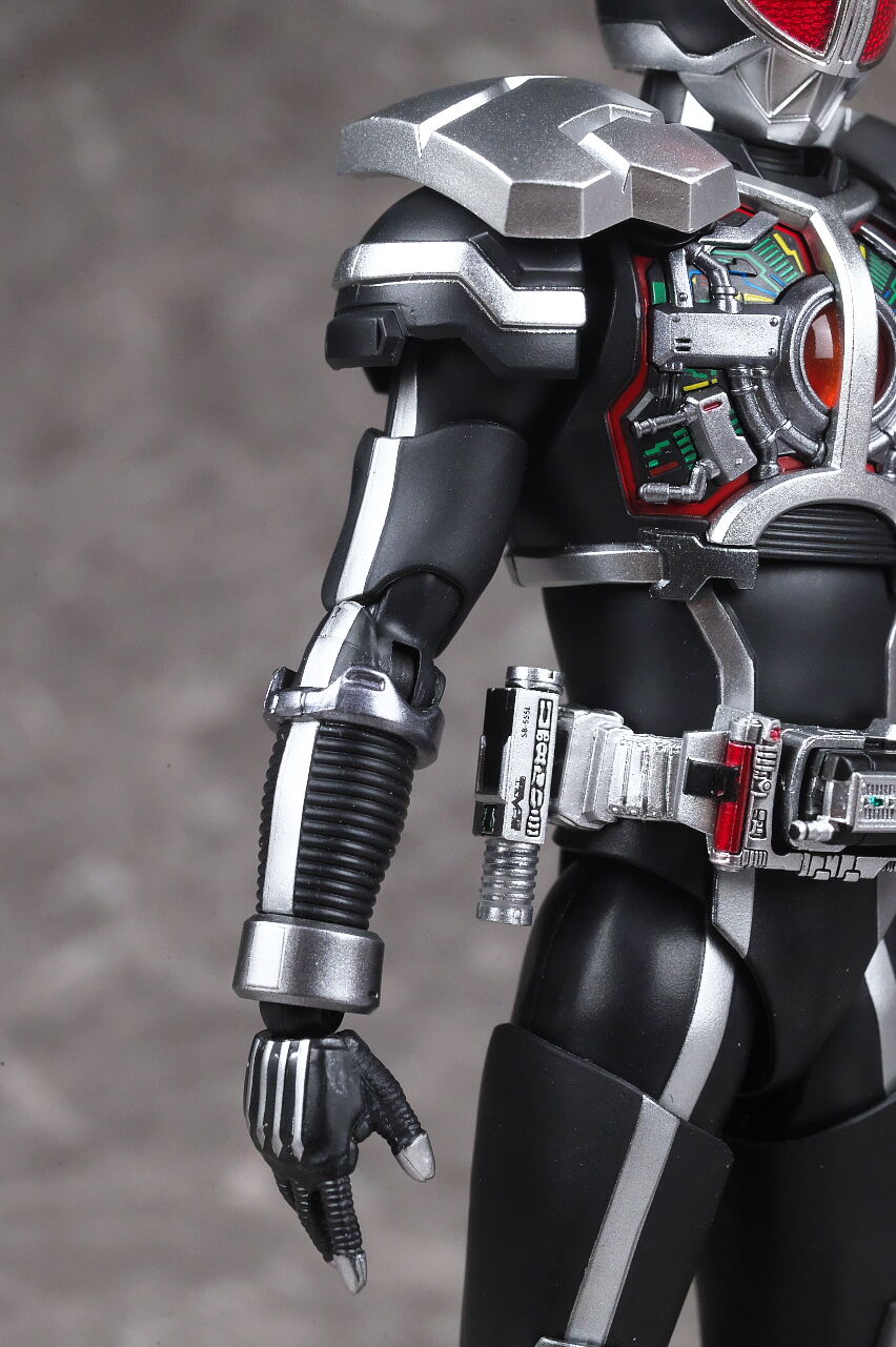 S.H.フィギュアーツ (真骨彫製法) 仮面ライダーファイズ S.H.フィギュアーツ (真骨彫製法) 仮面ライダーファイズ
