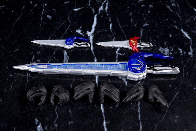 转日评 BANDAI 21年3月: S.H.Figuarts 假面骑士Blades (狮子战记)