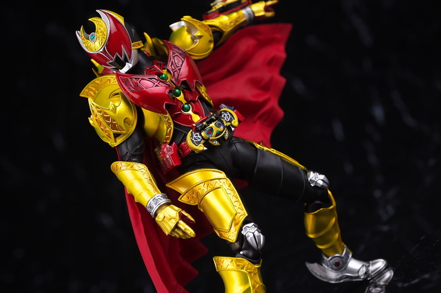 仮面ライダー キバエンペラー ダークキバ S.H.Figuarts 真骨彫セット2点セットとなります