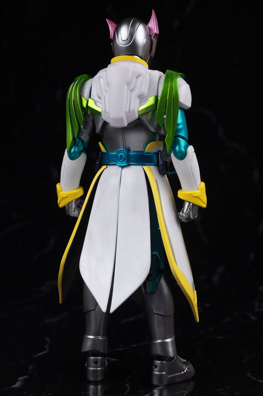 レビュー】S.H.Figuarts 仮面ライダーライブ バットゲノム