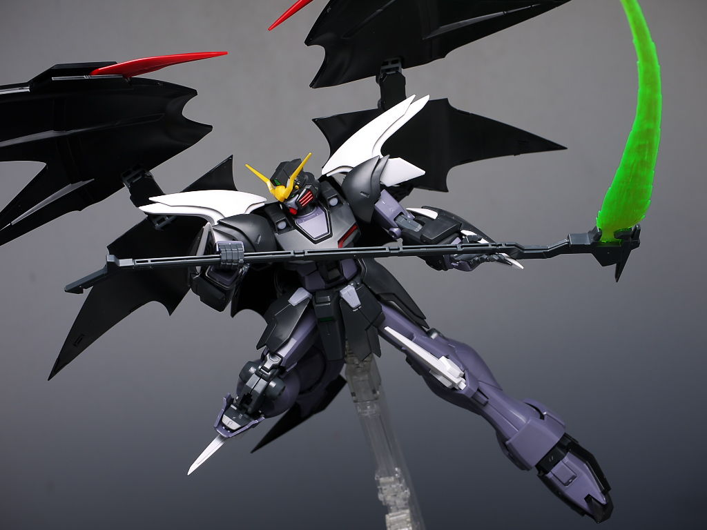 ガンプラ MG 1/100 ガンダムデスサイズヘルEW 塗装完成品-