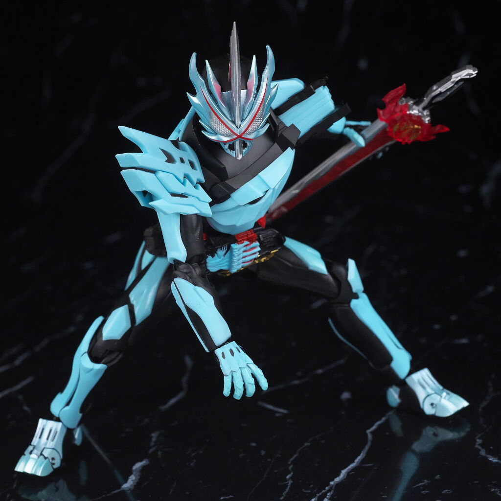 S.H.フィギュアーツ 仮面ライダーセイバー プリミティブドラゴン