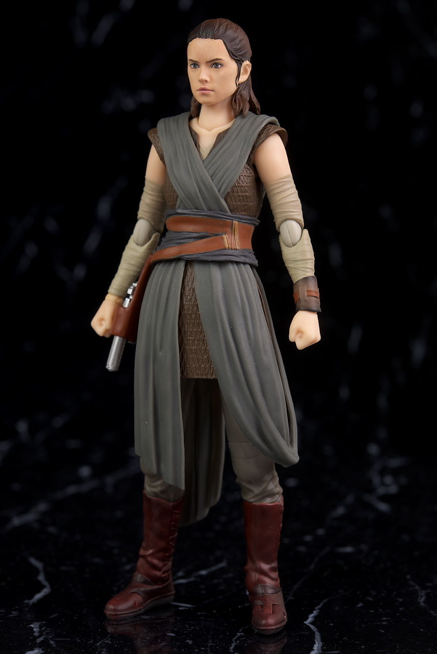 Amazon.com: S.H. Figuarts Star Wars Rei (The Last Jedi