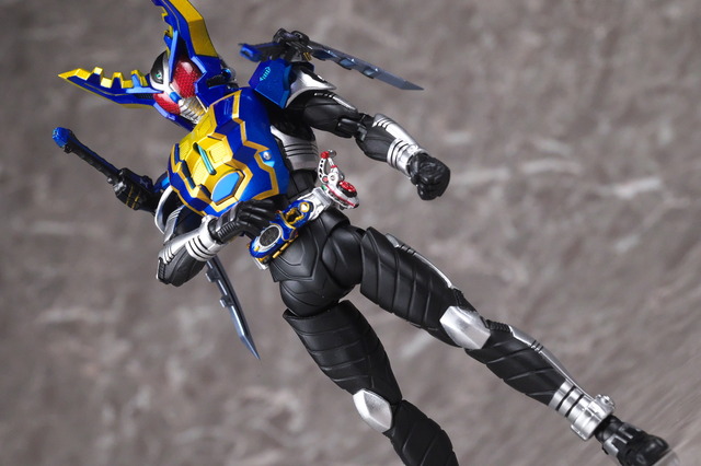 S.H.フィギュアーツ（真骨彫製法） 仮面ライダーガタック ハイパー
