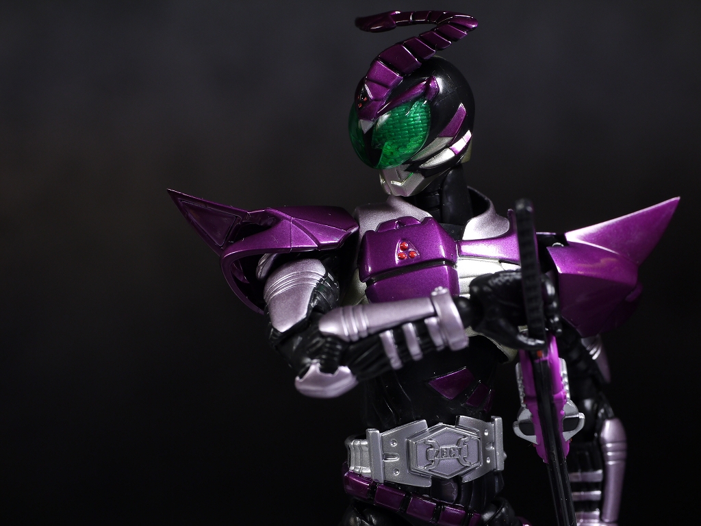 S.H.フィギュアーツ 仮面ライダーサソード レビュー : はっちゃか