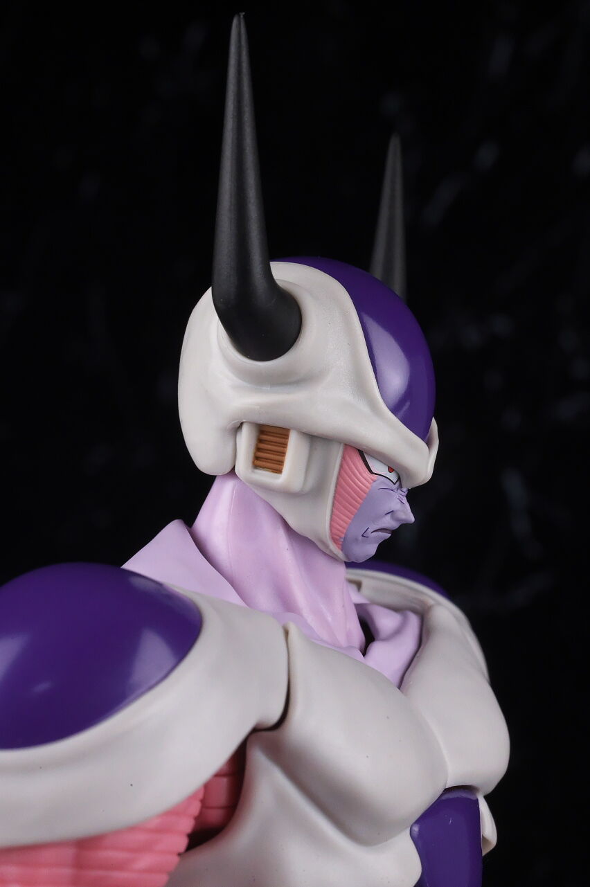 S.H.フィギュアーツ フリーザ 第二形態 レビュー : はっちゃか