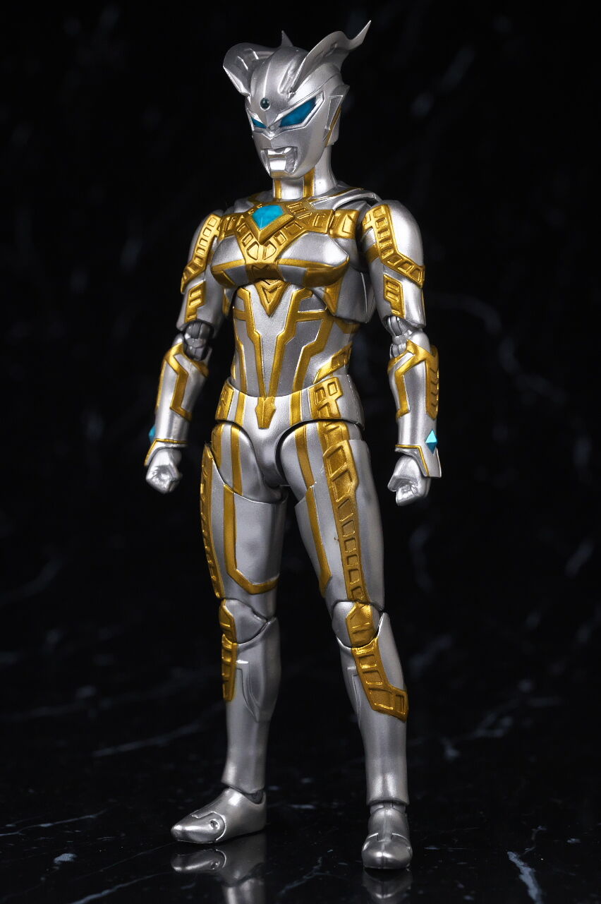 SHF ウルティメイトシャイニングゼロ ニュージェネレーションスターズ S.H.Figuarts ウルティメイトシャイニングウルトラマンゼロ