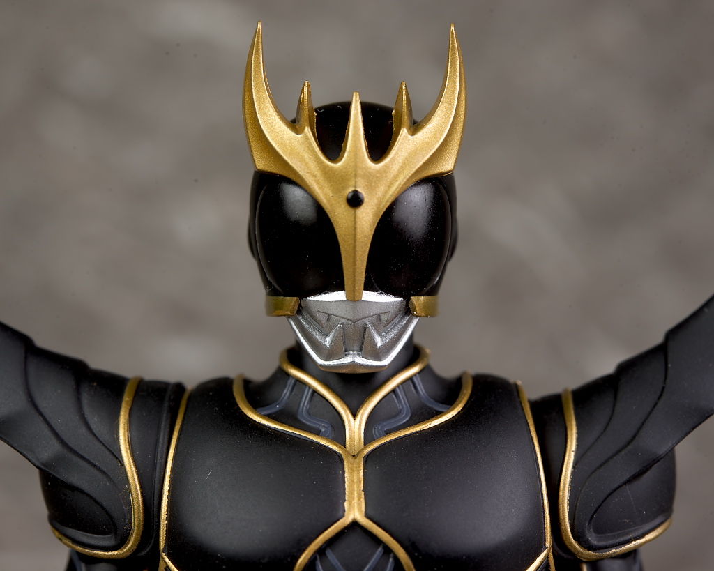 S.H.フィギュアーツ (真骨彫製法) 仮面ライダークウガ S.H.フィギュアーツ (真骨彫製法) 仮面ライダークウガ