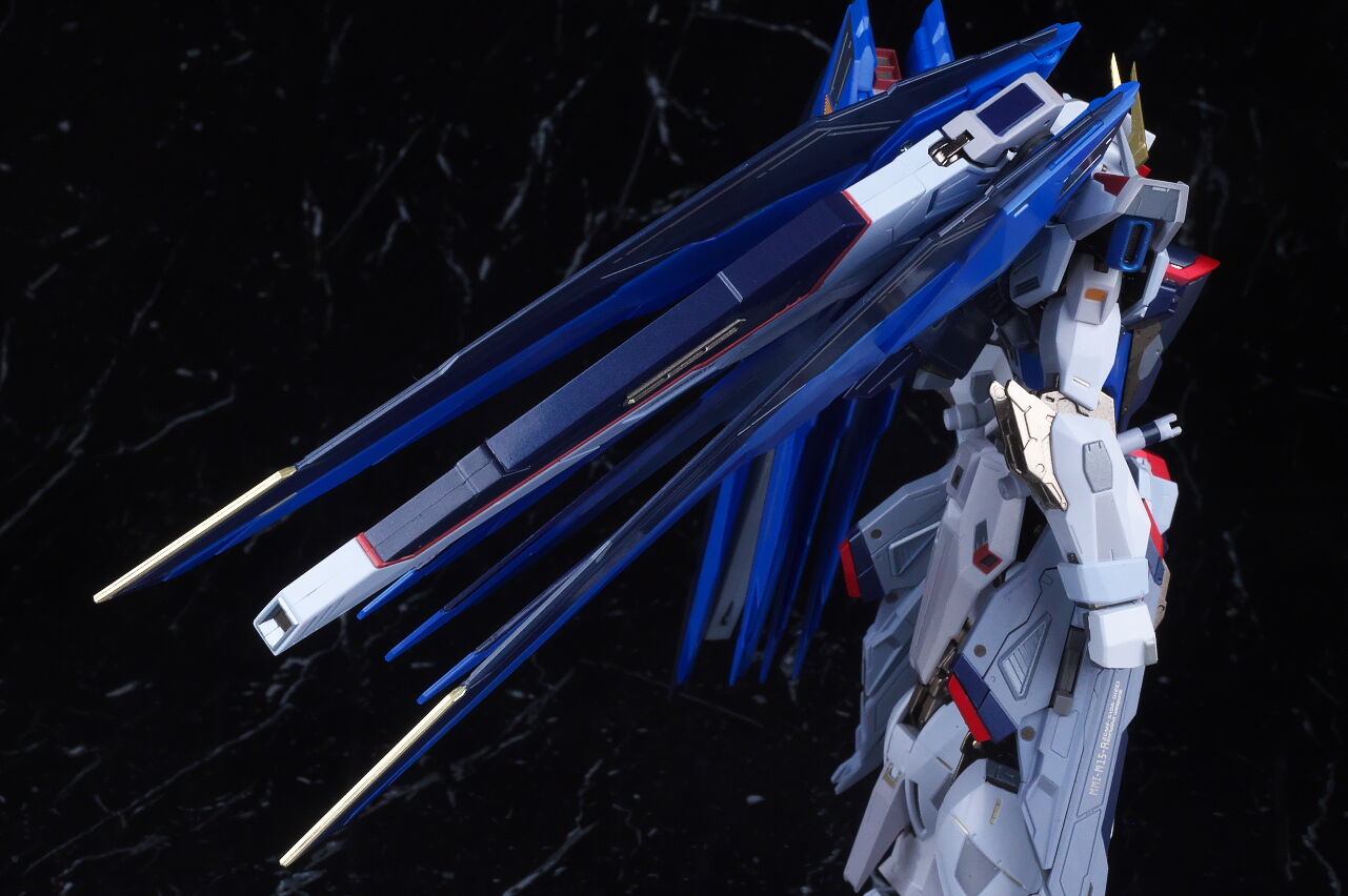 METAL BUILD フリーダムガンダム CONCEPT 2 SNOW SPARKLE Ver METAL BUILD フリーダムガンダム CONCEPT 2 SNOW SPARKLE Ver