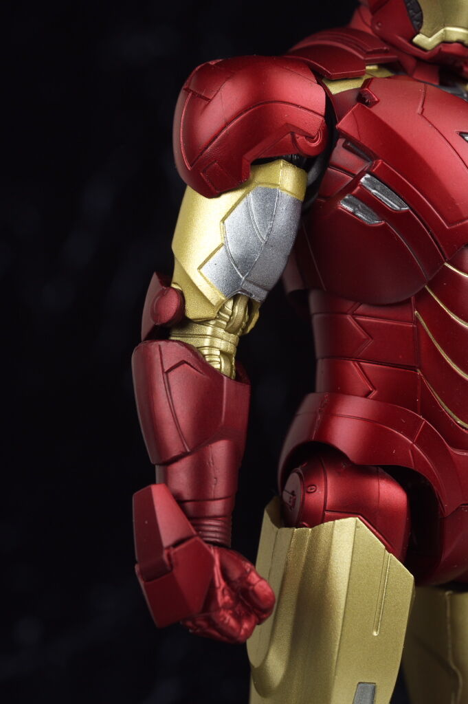 アイツ フィギュア GLITCH SIXTHVISION 1/6 「BONEHEAD TEST SUBJECT 56