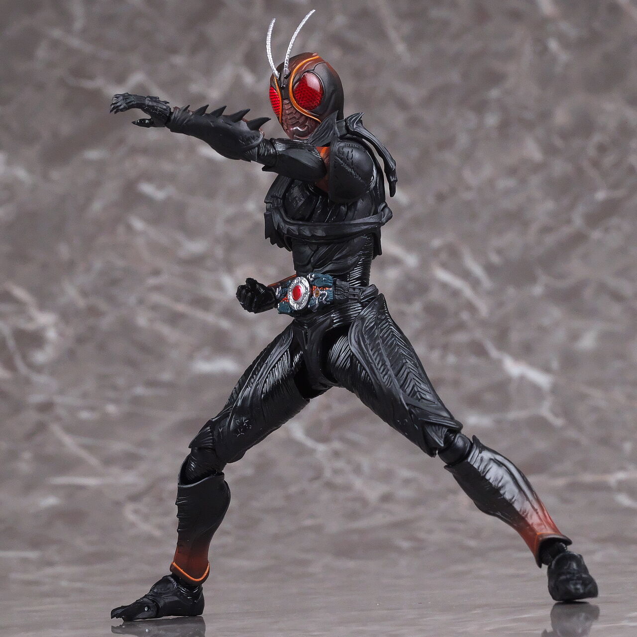 S.H.フィギュアーツ 仮面ライダーBLACK SUN（初変身Ver