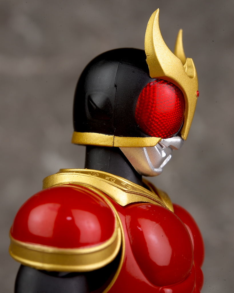 S.H.フィギュアーツ 仮面ライダークウガ ライジングマイティ 真 S.H.フィギュアーツ 仮面ライダークウガ ライジングマイティ 真