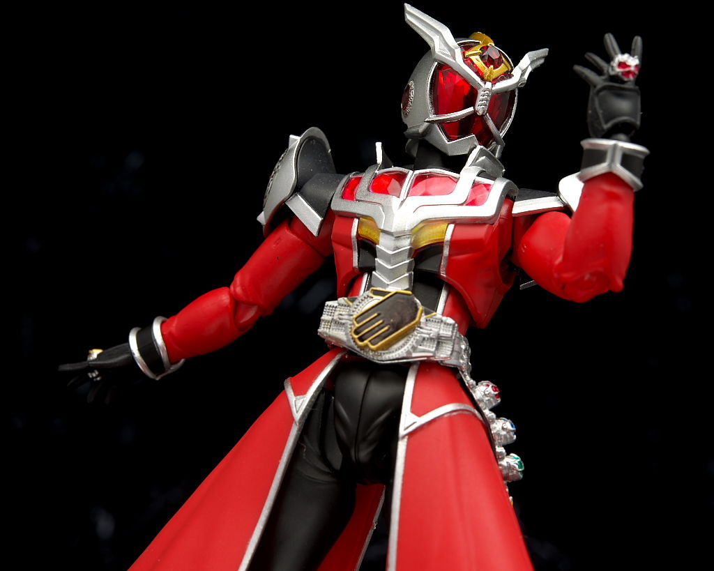 特撮S.H.Figuarts（真骨彫製法）仮面ライダーウィザード フレイム