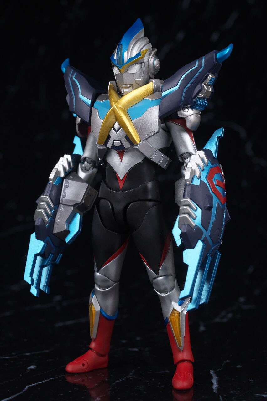 S.H.フィギュアーツ ウルトラマンオーブトリニティ+ゴモラアーマーセット s.h.figuartsウルトラマンオーブトリニティ&ゴモラアーマー S.H.