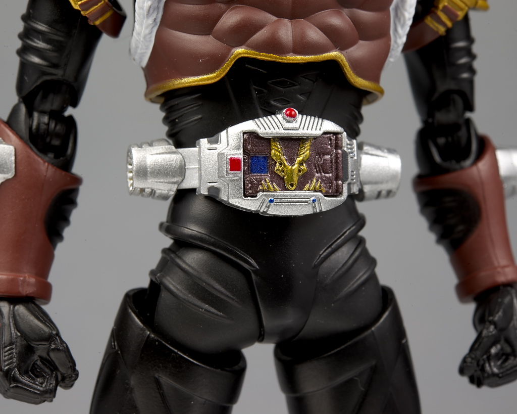 S.H.フィギュアーツ 仮面ライダーインペラー レビュー : はっちゃか