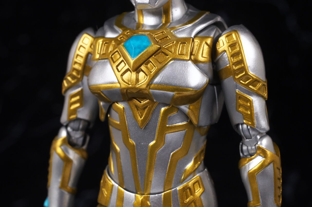 ウルトラマンスタイルフィギュア シルバーゴールド Ultraman Collectibles - Kaiju Battle