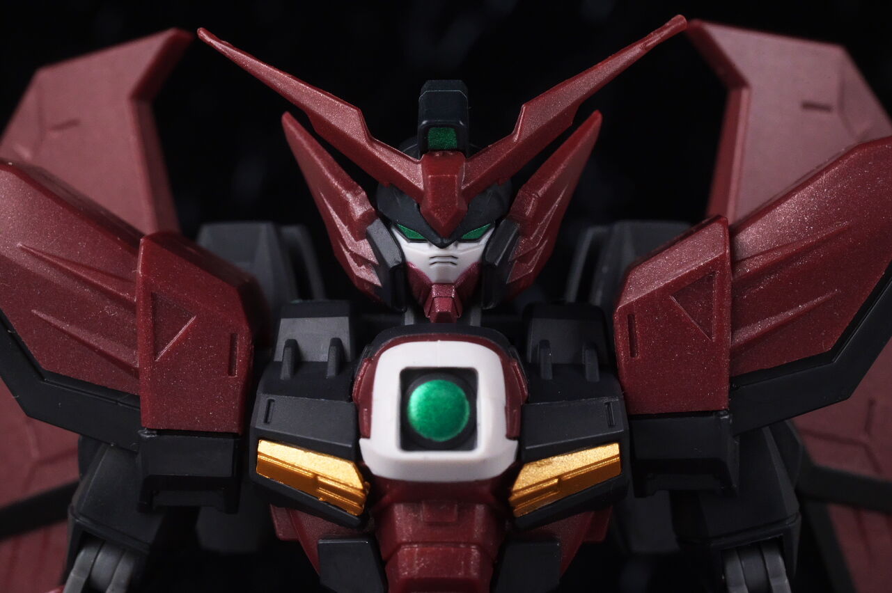 ガンダムユニバース ウィングガンダムゼロ ガンダムエピオン ヒートロッドなどを振るうために最適化された可動ギミックを搭載