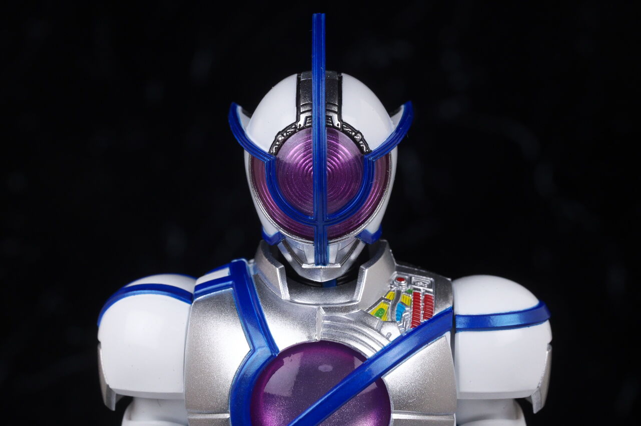 S.H.フィギュアーツ（真骨彫製法） 仮面ライダーサイガ レビュー : は