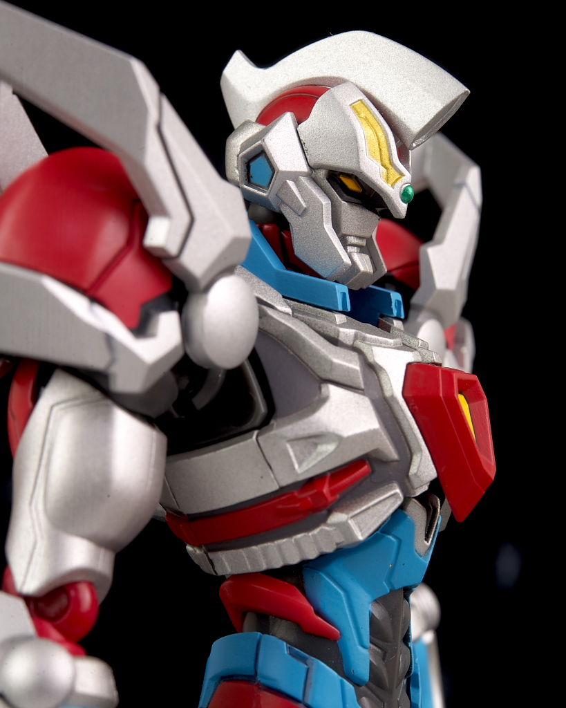 引退品 ウルトラマンフィギュア グリッドマン figma