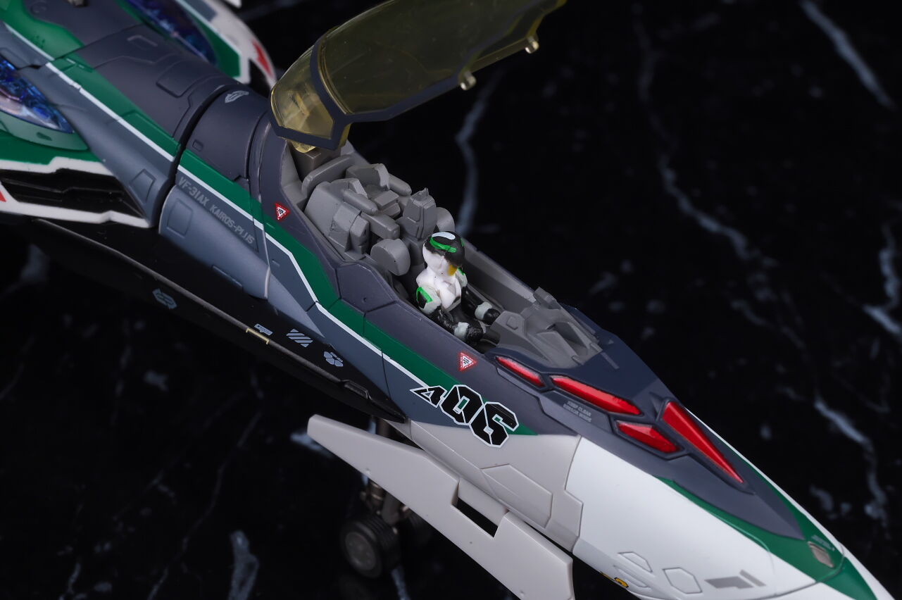 DX超合金 劇場版 VF-31AX カイロスプラス(ボーグ・コン DX超合金 劇場版 VF-31AX カイロスプラス(ボーグ・コン