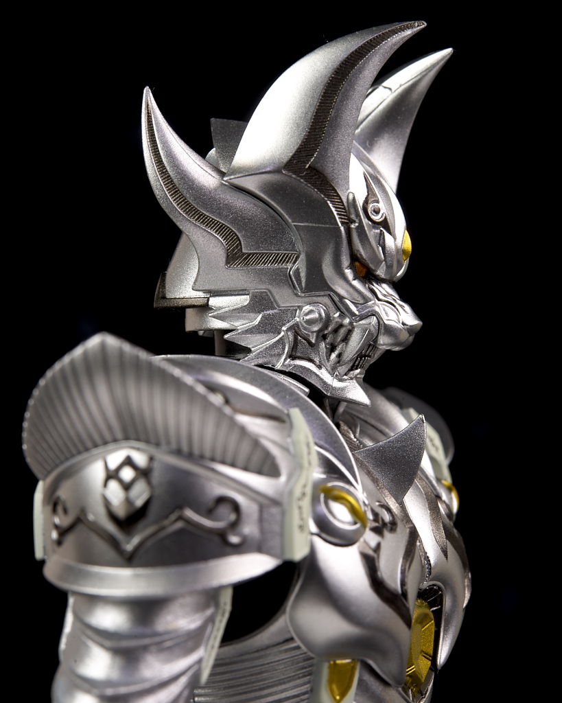 S.H.フィギュアーツ （真骨彫製法） 銀牙騎士ゼロ レビュー : は