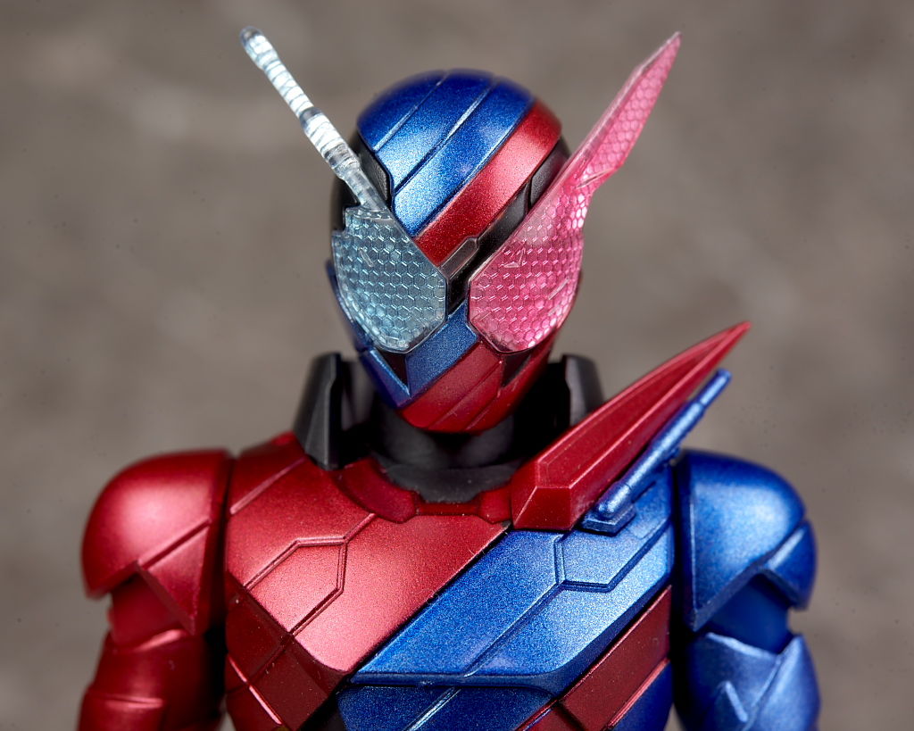 S.H.フィギュアーツ 仮面ライダービルド ラビットタンクフォーム