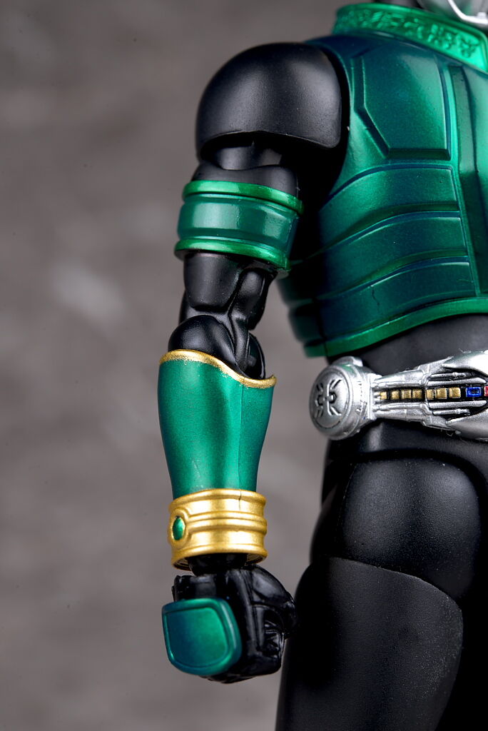 S.H.フィギュアーツ （真骨彫製法） 仮面ライダークウガ