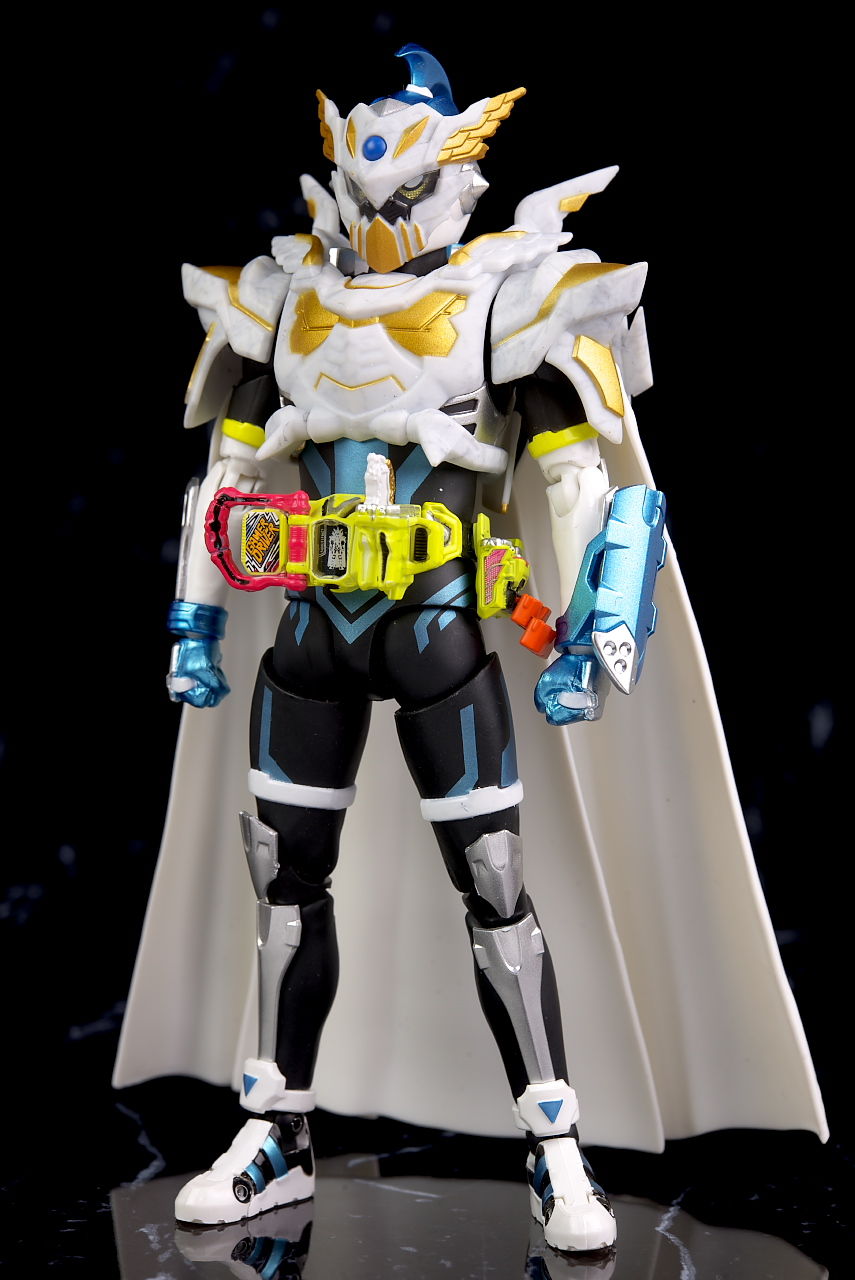 S.H.フィギュアーツ仮面ライダーブレイブ レガシーゲーマー レベル100 S.H.フィギュアーツ 仮面ライダーブレイブ レガシーゲーマー