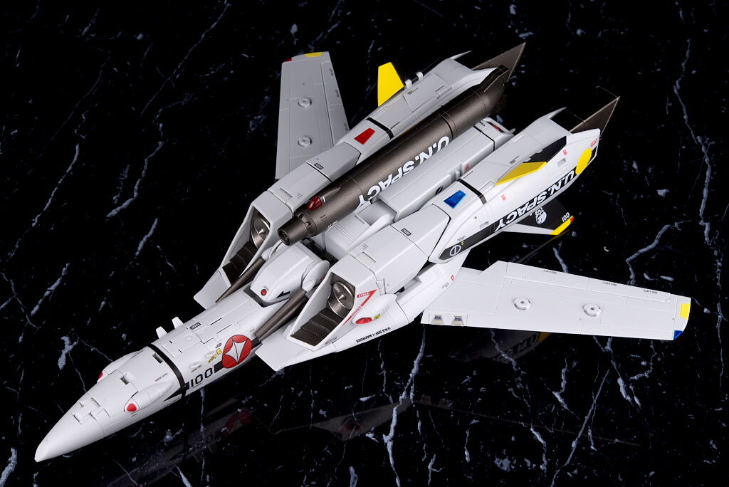 DX超合金 初回限定版VF-1S バルキリー ロイ・フォッカー